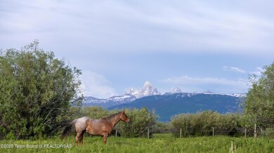 0 W 4000 unit 25-15, Driggs, ID 83422 - photo 2