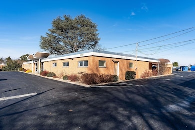 1305 13th St, Waynesboro, VA 22980 - photo 2