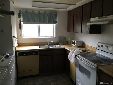 4811 S 56th St unit 4, Tacoma, WA 98409 - photo 3