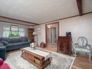 22 Worcester Ave, Oak Bluffs, MA 02557 - photo 4