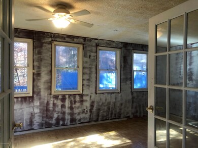 1409 Mandy Ln, Tobyhanna, PA 18466 - photo 4