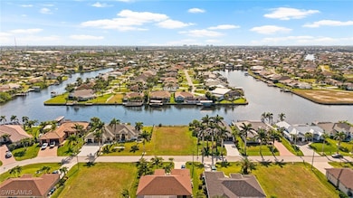 Drone/aerial intersecting canal view