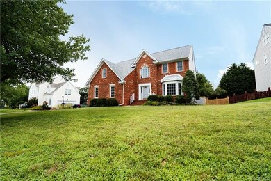 Very well maintained front yard