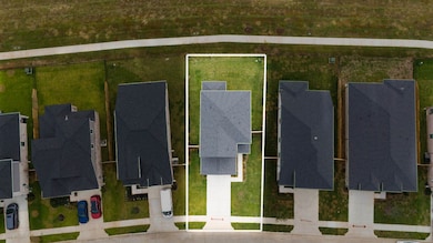 211 Orchard Laurel Dr, Alvin, TX 77511 - photo 2