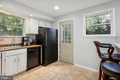 1328 Bullens Ln, Woodlyn, PA 19094 - photo 7
