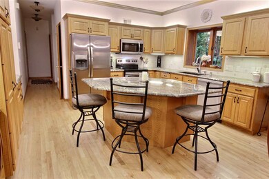 925 Autumn Woods Ln, Oregon, WI 53575 - photo 7