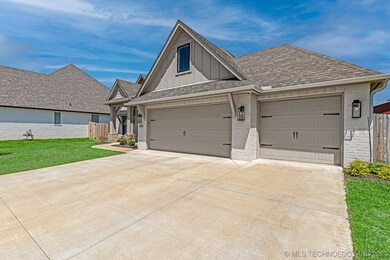 3 car garage for all the things