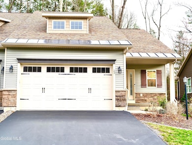 23 Canterbury Ln, Delmar, NY 12054 - photo 2