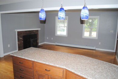 2 Rochester Ave, Rochester, NH 03867 - photo 4