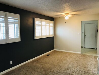 Living Room/Dining Nook