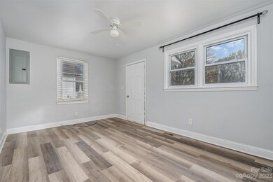 1016 4th St, Statesville, NC 28677 - photo 6