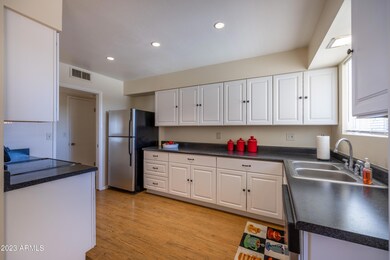 9939 W Pinehurst Dr, Sun City, AZ 85351 - photo 5