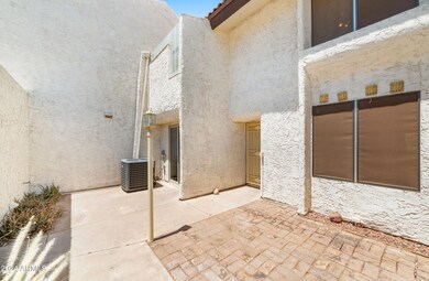 Front Entry Courtyard2