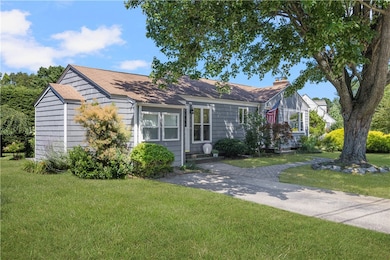 29 Juniper Dr, Cranston, RI 02920 - photo 2