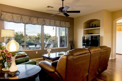 945 E Crown Ridge Dr, Oro Valley, AZ 85755 - photo 4