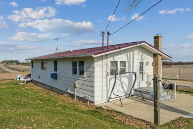 2162 Lycurgus Rd, Lansing, IA 52151 - photo 5