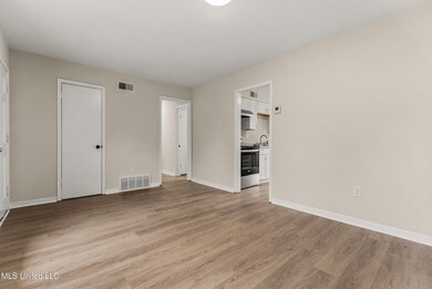 8193 Cedarbrook Dr, Southaven, MS 38671 - photo 6