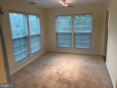 12000 Amber Ridge Cir, Germantown, MD 20876 - photo 2