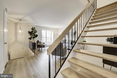 10320 Castlehedge Terrace, Silver Spring, MD 20902 - photo 4