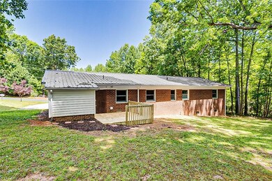 987 Redwood Dr, Asheboro, NC 27205 - photo 4