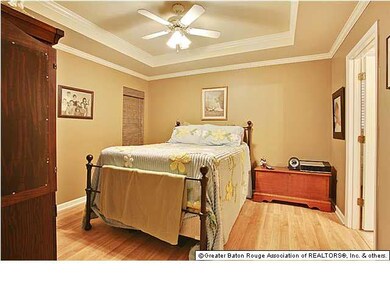 Wonderful Master with NO carpet!