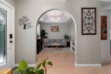 1009 W Oakhurst St-7