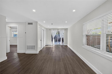 924 NE 17th Terrace unit 6, Fort Lauderdale, FL 33304 - photo 7