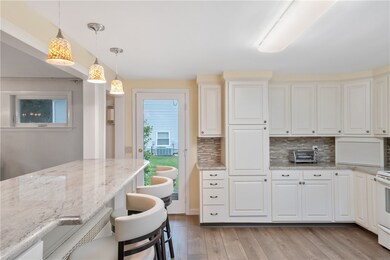 60 Glenmere Dr, Cranston, RI 02920 - photo 5