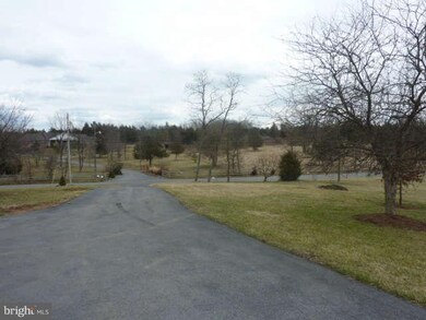 460 Quarry Rd, Bunker Hill, WV 25413 - photo 2