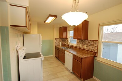 1691 Northridge Rd, Columbus, OH 43224 - photo 6