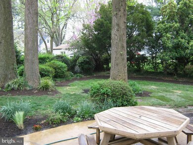 301 Riley St, Falls Church, VA 22046 - photo 3