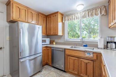 21083 Oak Knoll Rd, Redding, CA 96003 - photo 7