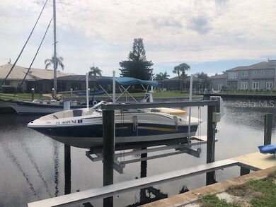 13.5K boat lift