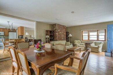 07_100GuilfordRd_3001_FamilyRoom_MLSuse_