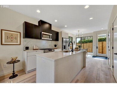 7556 N Berkeley Ave unit 3, Portland, OR 97203 - photo 5