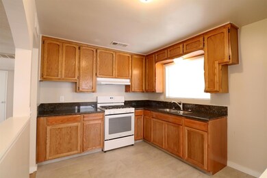 15446 Magnolia Rd, Porterville, CA 93257 - photo 7