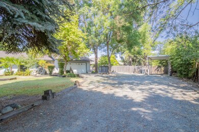 1107 SW Erica Dr, Grants Pass, OR 97526 - photo 3