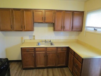 1770 Eastbrook Dr S, Columbus, OH 43223 - photo 5