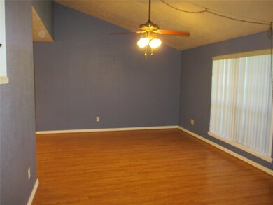 16915 Bougainvilla Ln, Friendswood, TX 77546 - photo 6