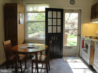 1210 S Barton St unit 321, Arlington, VA 22204 - photo 5