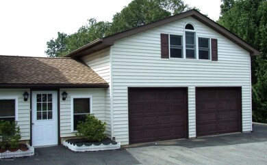 1217 Silver Fox Dr, Kresgeville, PA 18333 - photo 3