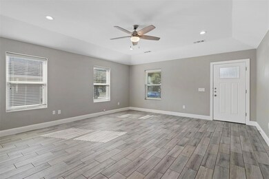 716 W Hull St, Denison, TX 75020 - photo 4