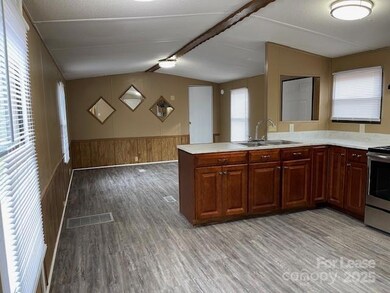 121 Martendale Ln, Statesville, NC 28625 - photo 6