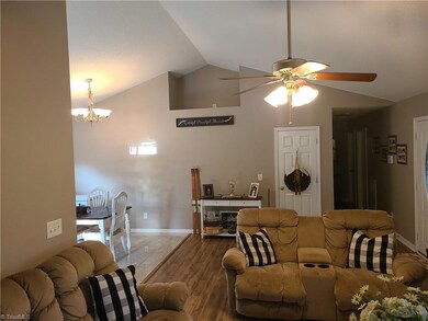 3971 Meadow Ridge Ct, Asheboro, NC 27205 - photo 4