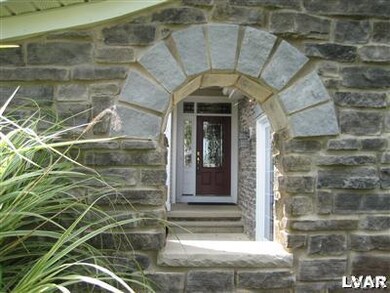 2818 Brinker Ln unit 51, Easton, PA 18040 - photo 2