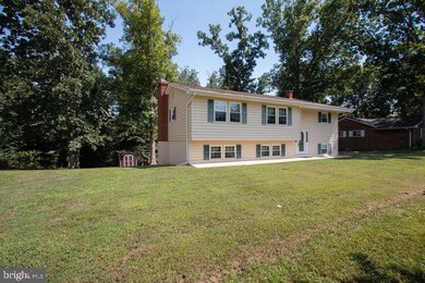 23076 Town Creek Dr, Lexington Park, MD 20653 - photo 2