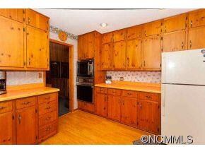 Lots of cabinets