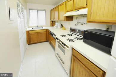 3821 Davis Place NW unit 3, Washington, DC 20007 - photo 3