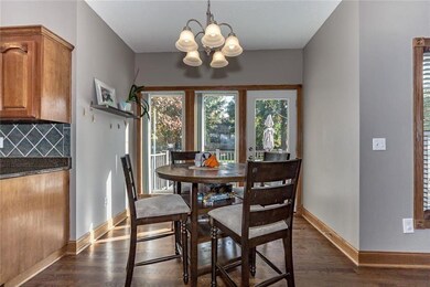 5731 Lakecrest Dr, Shawnee, KS 66218 - photo 7