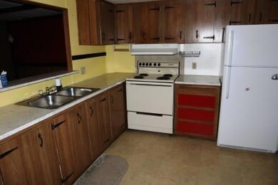 127 Harris Road 017